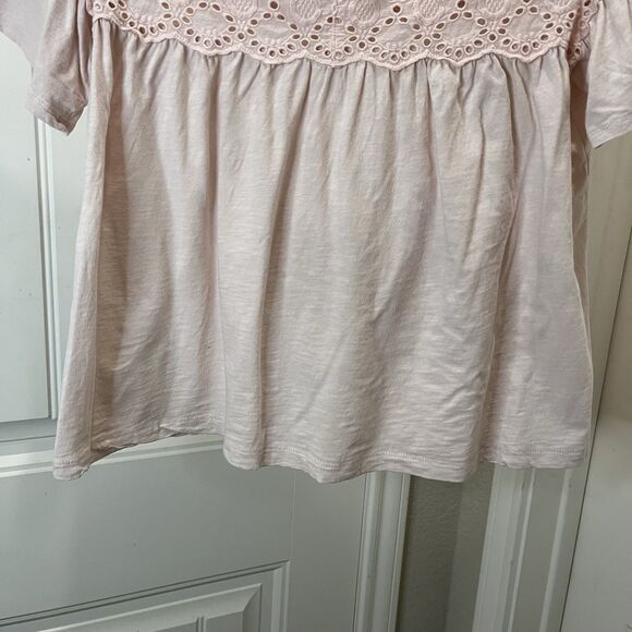 J. Crew Light Pink Eyelet Flutter Short Sleeve Keyhole Top Womens Size M - Picture 9 of 10